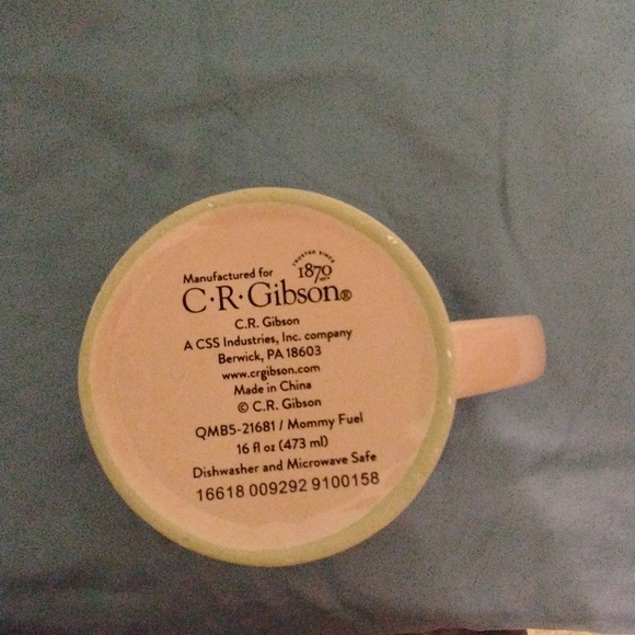 "Mommy Fuel" soft pink coffee mug with metallic gold graphic New! - Picture 5 of 5